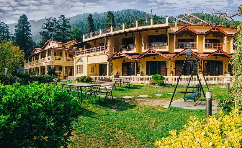 things to consider when booking a hotel in nainital