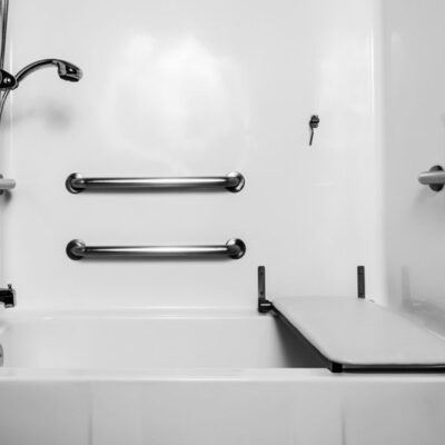 The Main Advantages of Shower Aids for our Elder Loved Ones