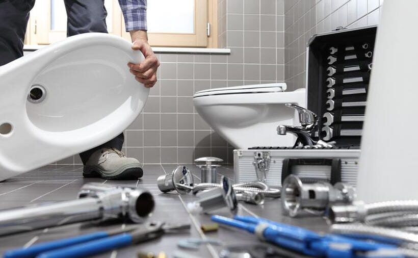 Installing a New Toilet: Why Should You Use a Professional?
