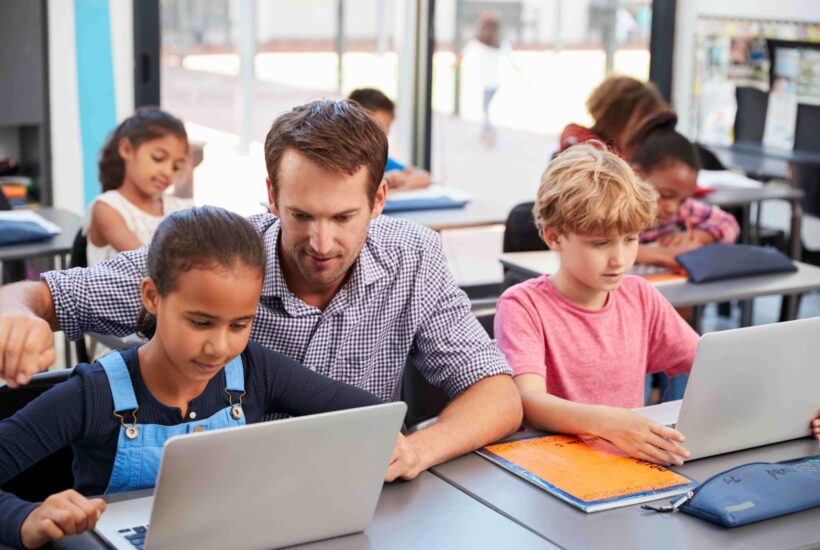 the benefits of technology in modern classrooms